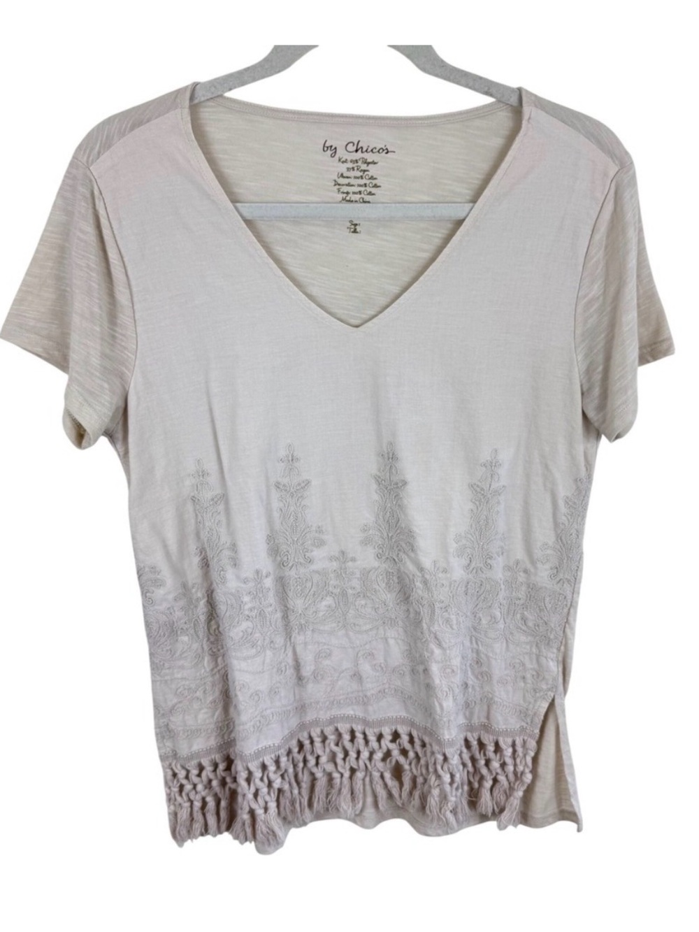 Chicos Womens Beige Embroidered V-Neck Short Sleeve Macrame Fringe Top Size 1 M